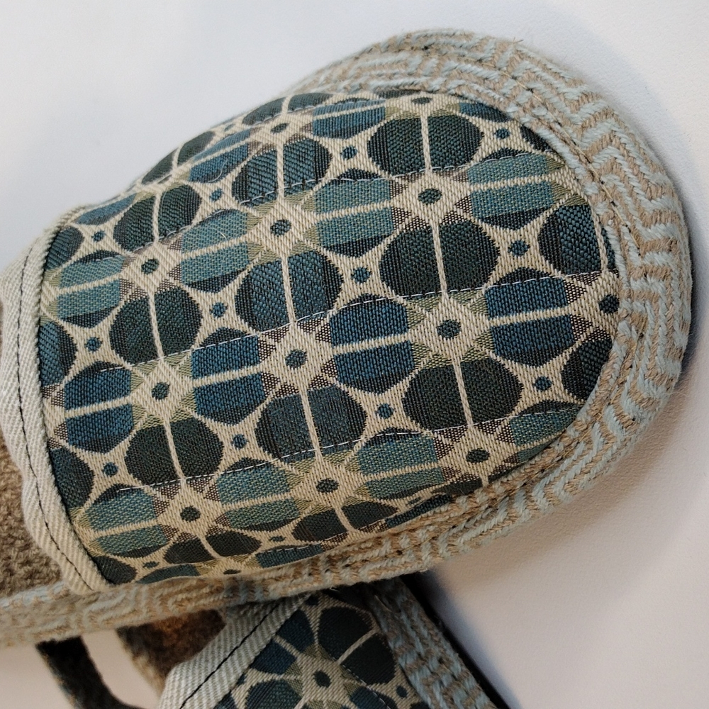 Slippers - Picture 2 of 2